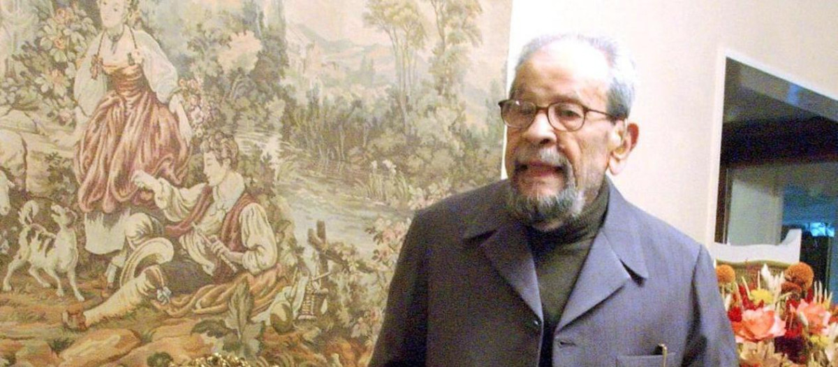 El escritor Naguib Mahfuz