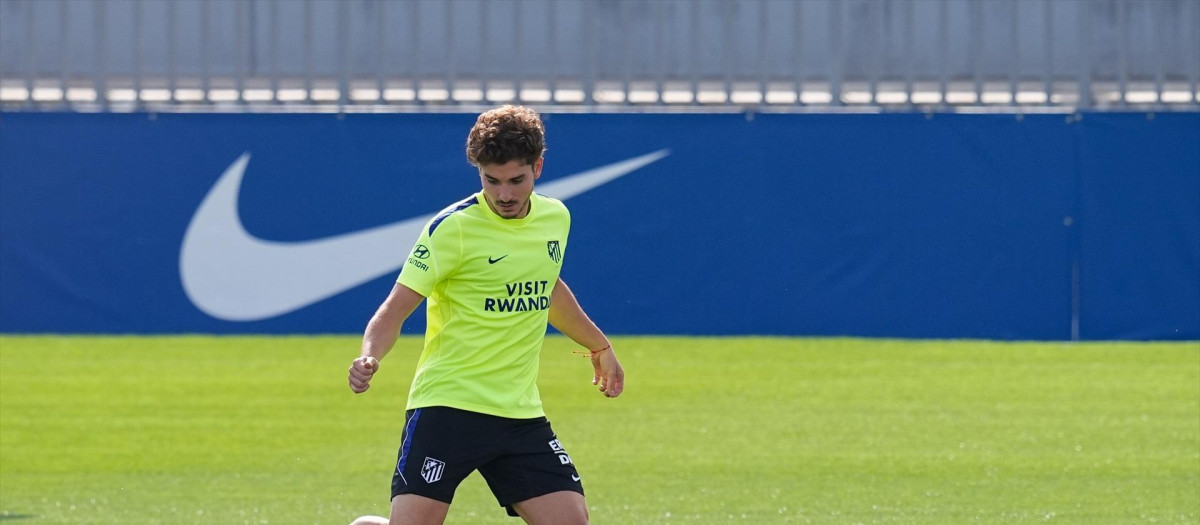 Julián Álvarez, durante un entrenamiento con el Atlético de Madrid