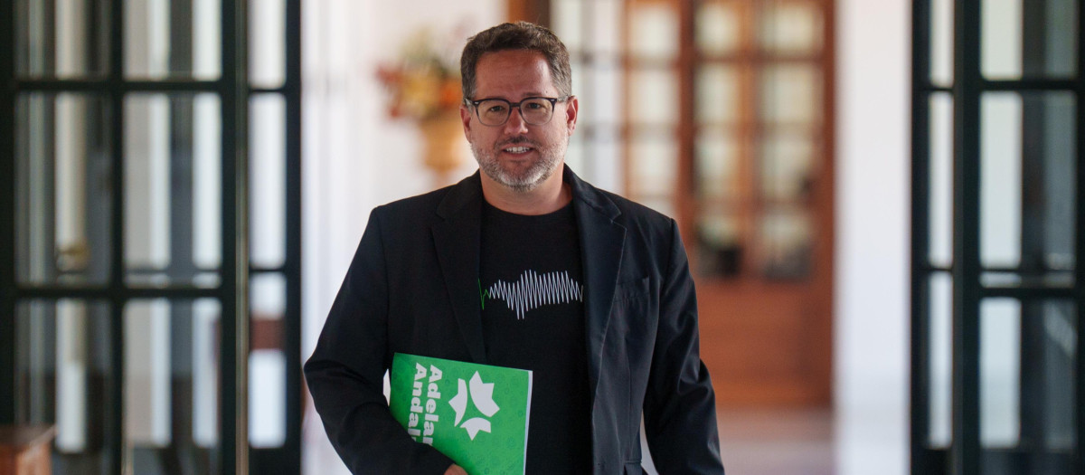El portavoz de Adelante Andalucía, José Ignacio García Sánchez, este lunes en el Parlamento