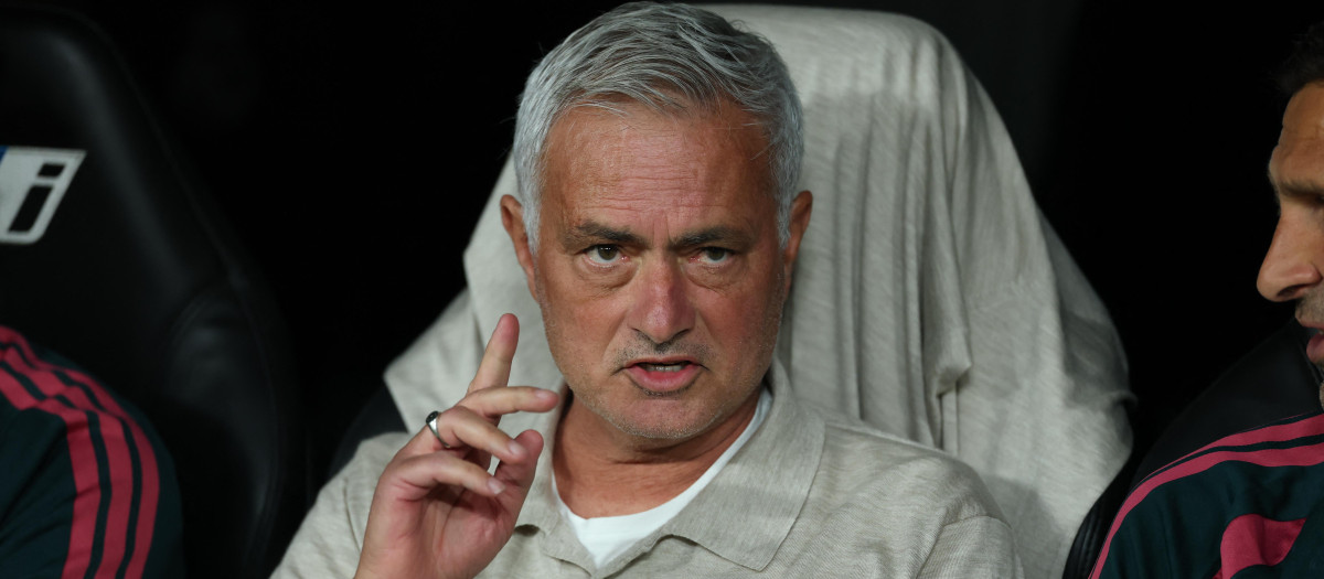 José Mourinho, en un partido del Real Madrid en el Bernabéu