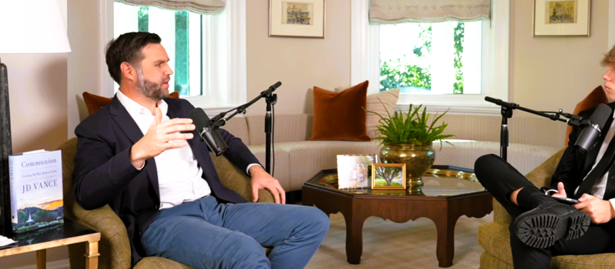 El vicepresidente de Estados Unidos, J. D. Vance, con Bryce Crawford
