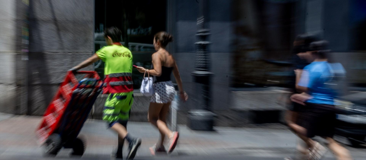 (Foto de ARCHIVO)
Una persona trabajando, a 9 de junio de 2026, en Madrid (España)
