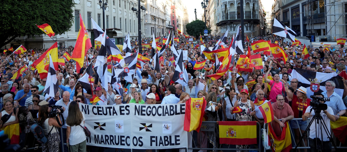Concentración en Sevilla en apoyo al pueblo de Ceuta