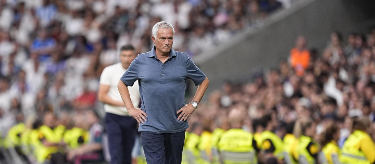 (Foto de ARCHIVO)
Jose Mourinho, head coach of Real Madrid CF, looks on during the Spanish League, LaLiga EA Sports, football match played between Real Madrid and Malaga CF at Bernabeu stadium on August 30, 2026, in Madrid, Spain.

Oscar J. Barroso / AFP7 / Europa Press
30/8/2026 ONLY FOR USE IN SPAIN