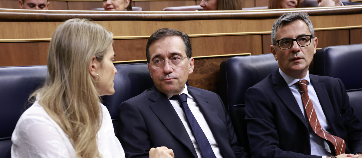 El ministro de Exteriores, José Manuel Albares, junto a la vicepresidenta Sara Aagesen