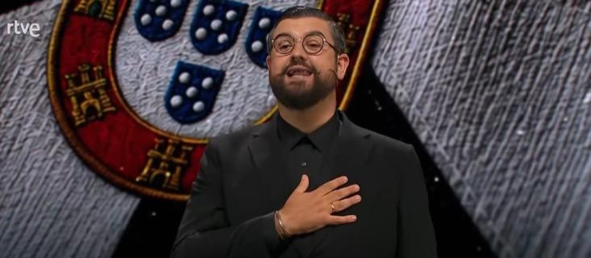 Manu Sánchez, durante su monólogo sobre Ceuta en El perro andaluz