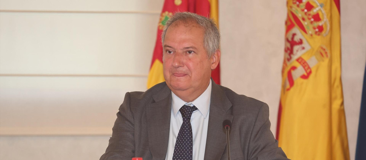 El ministro de Industria y Turismo, Jordi Hereu, interviene durante su visita la sede de la Asociación Española de Fabricantes de Azulejos y Pavimentos Cerámicos (ASCER), a 2 de septiembre de 2026, en Castellón de la Plana, Castellón, Comunidad Valenciana (España). Hereu visita ASCER para reunirse con representantes de la patronal cerámica. La asociación agrupa a más de 100 empresas y representa alrededor del 95% de la producción española de baldosas cerámicas; el sector facturó 4.834 millones de euros en 2025.

Ángel Sánchez / Europa Press
02/9/2026