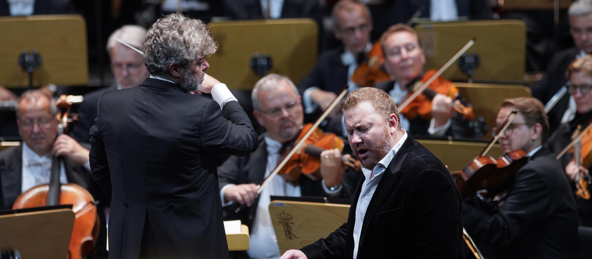 Pablo Heras-Casado, la orquesta de Bayreuth y el barítono Nicholas Brownlee