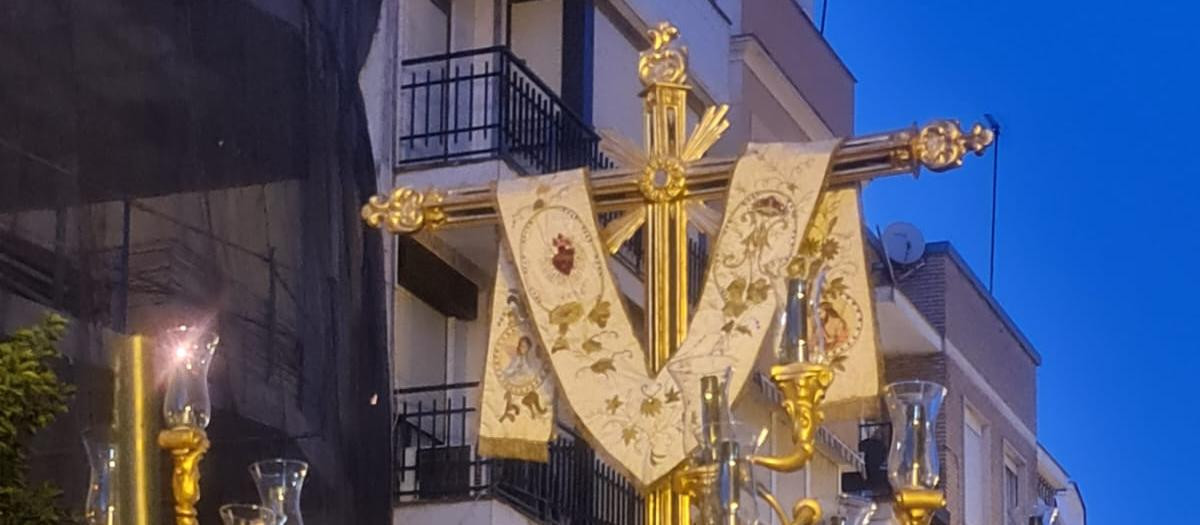 Procesión de la Santa Cruz en Puente Genil