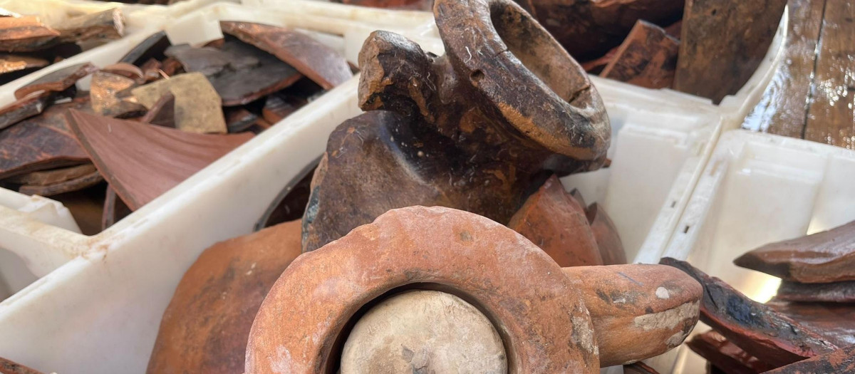 El Museo Arqueológico de Ibiza y Formentera acoge 26 ánforas recuperadas por un barco en el sur de las Pitiusas

REMITIDA / HANDOUT por CAIB
Fotografía remitida a medios de comunicación exclusivamente para ilustrar la noticia a la que hace referencia la imagen, y citando la procedencia de la imagen en la firma
05/9/2026