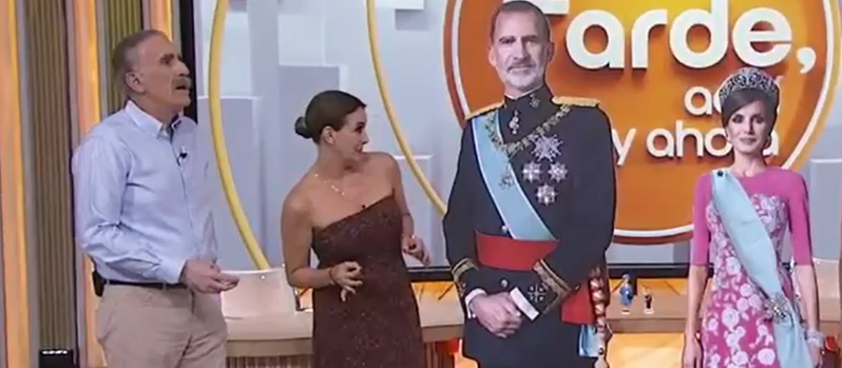 Juan y Medio y Eva Ruiz, presentador y copresentadora de La tarde aquí y ahora