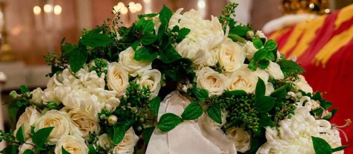 La corona de flores de la Reina Sonia