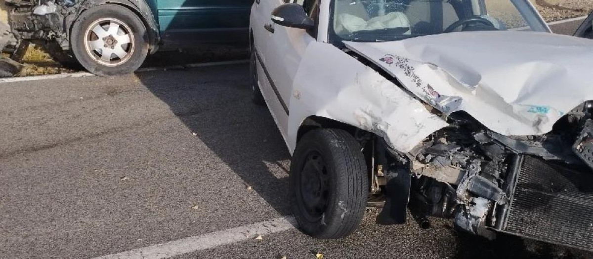 Choque entre los dos coches en la A-348, en la provincia de Granada