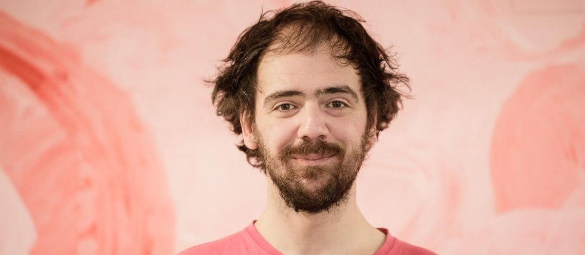 El autor Joan Yago

REMITIDA / HANDOUT por CENTRO DRAMÁTICO NACIONAL
Fotografía remitida a medios de comunicación exclusivamente para ilustrar la noticia a la que hace referencia la imagen, y citando la procedencia de la imagen en la firma
08/9/2026