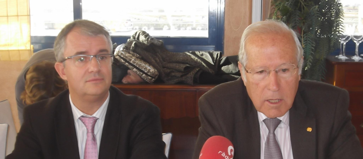 Imagen de Juan José Monzonís junto al exdirector de PortCastelló Roberto Arzo