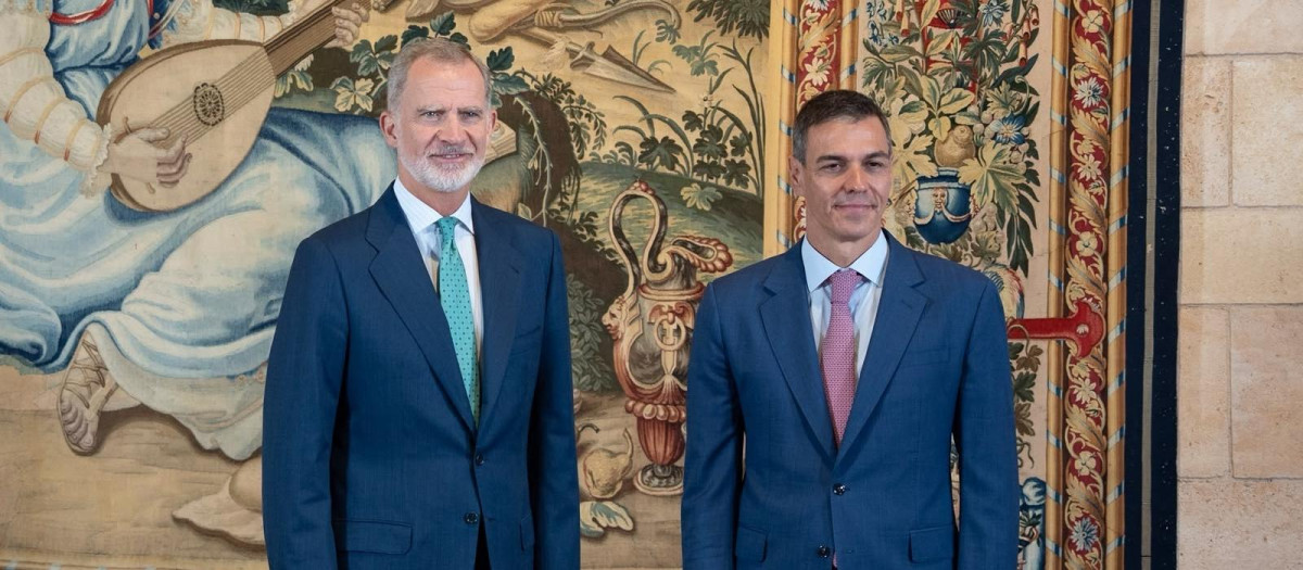 (Felipe VI y el presidente del Gobierno, Pedro Sánchez, el pasado 29 de julio