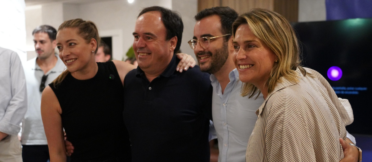 Imagen tomada este sábado de, de izquierda a derecha, Ester Muñoz, Juanfran Pérez Llorca, Herminio Serra y Marta Barrachina