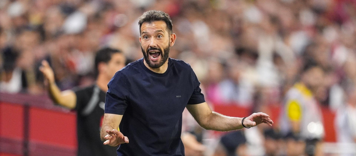 Carlos Corberán fue destituido como técnico de Valencia
