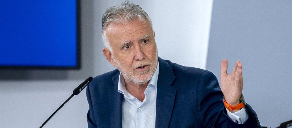 El ministro de Política Territorial y Memoria Democrática, Ángel Víctor Torres, durante la rueda de prensa posterior al Consejo de Ministros, a 8 de septiembre de 2026, en Madrid (España). El Consejo de Ministros aprueba este martes 8 de septiembre un Real Decreto con el que transpone la directiva europea sobre condiciones laborales transparentes y previsibles, y con el que obligará a los empresarios a incluir en los contratos a sus trabajadores una mayor información sobre sus condiciones laborales.

Alberto Ortega / Europa Press
08/9/2026