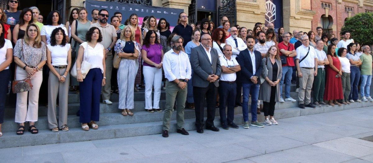 Minuto de silencio en la Universidad de Córdoba