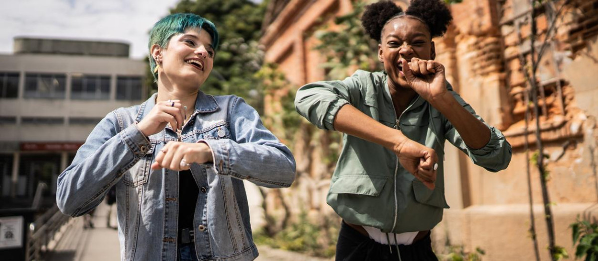 “Farmear aura” es una tendencia viral entre los jóvenes