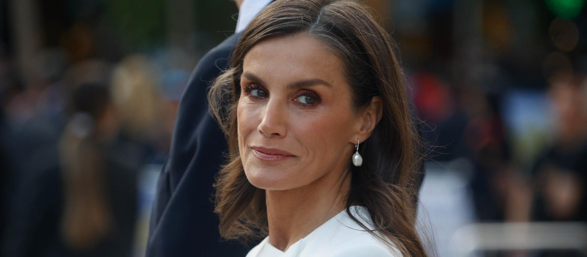 (Foto de ARCHIVO)
La Reina Letizia a su llegada a la celebración de la Santa Misa presidida por el Papa León XIV, a 10 de junio de 2026, en Barcelona, Catalunya (España). Esta histórica eucaristía solemne en la Basílica de la Sagrada Familia, que cuenta con la asistencia de los Reyes, sirve de marco para la bendición e inauguración de la Torre de Jesucristo, la estructura central que convierte al templo en la iglesia más alta del mundo, coincidiendo exactamente con los actos del centenario del fallecimiento del arquitecto Antoni Gaudí.

Kike Rincón/Europa Press/Pool / Europa Press
10 JUNIO 2026;CATALUÑA;PAPA;VISITA PAPAL;IGLESIA;REYES;SAGRADA FAMILIA;
10/6/2026