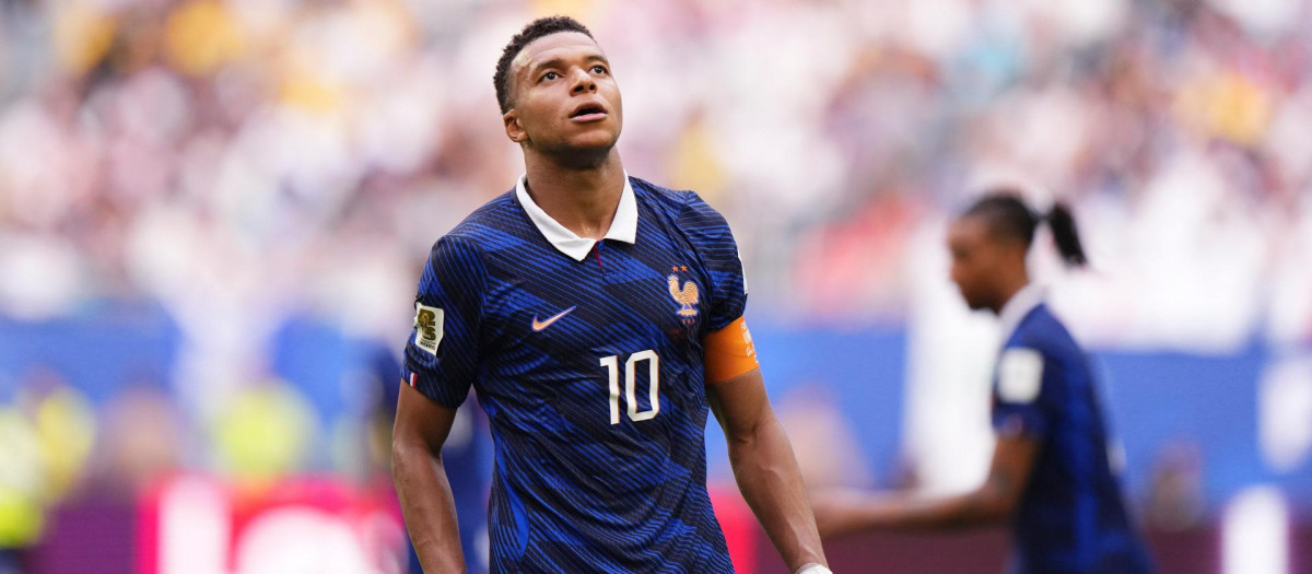 Kylian Mbappé, en un partido con la selección francesa