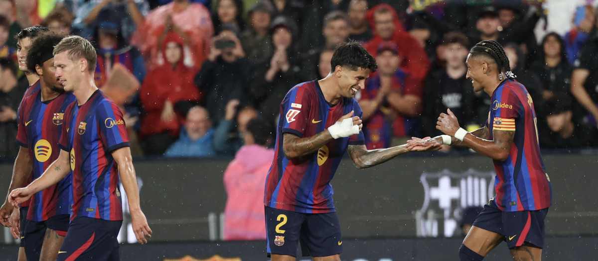 El Barça pasó el rodillo ante el Racing en el Camp Nou