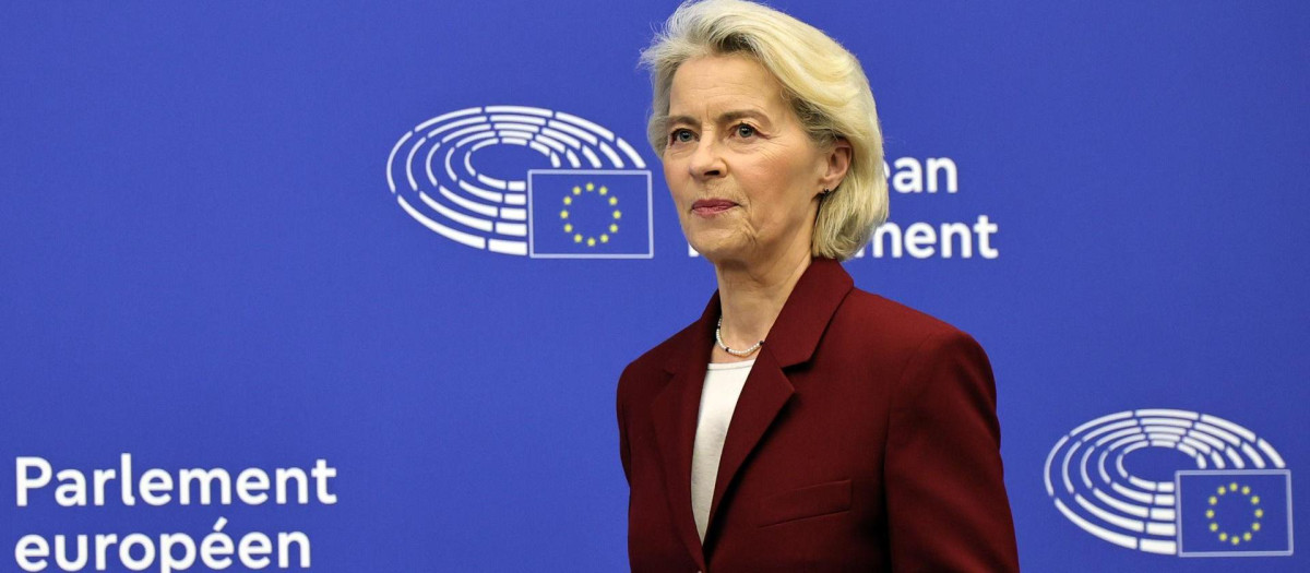 La presidenta de la Comisión Europea, Ursula Von der Leyen, este jueves a su llegada al Parlamento Europeo en Estrasburgo
