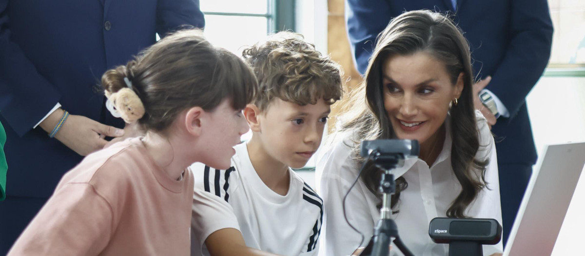 La Reina, este jueves con los alumnos de su antiguo colegio La Gesta de Oviedo