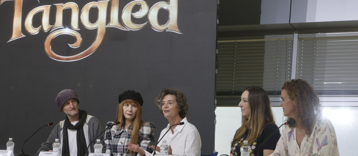 Rueda de prensa en Ciudad de la Luz de Alicante del equipo de 'Enredados'