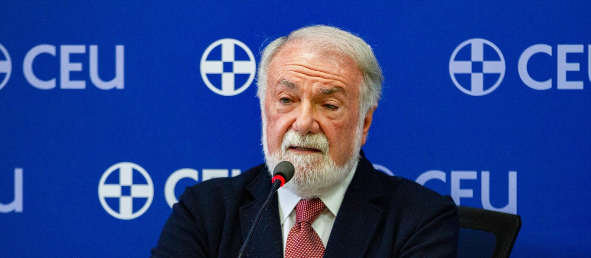 El exministro del interior y presidente de NEOS, Jaime Mayor Oreja