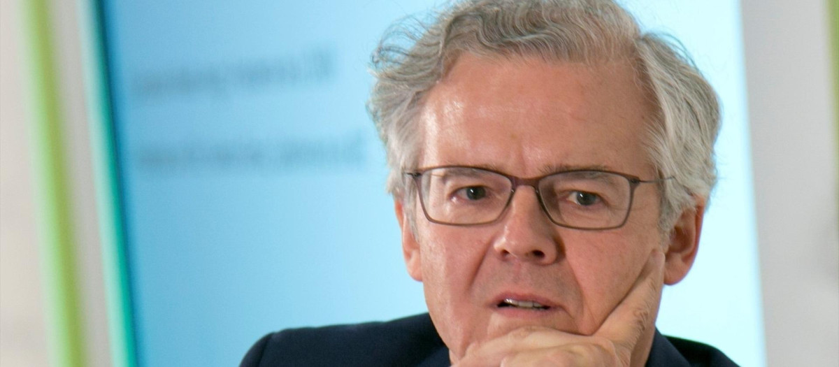 El ex presidente de la CNMV, Sebastián Albella, defiende la idea de desregular.