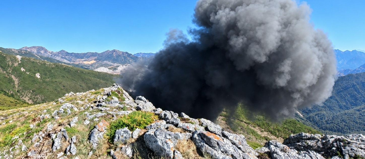 La Guardia Civil localiza y destruye un proyectil de la Guerra Civil en un paraje de Puebla de Lillo (León)