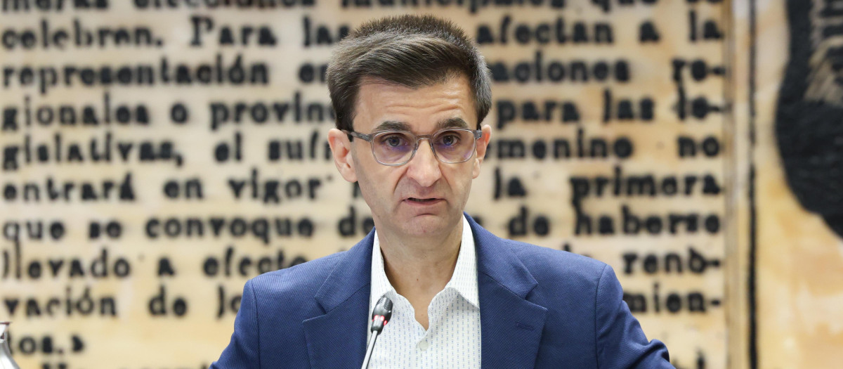 El presidente del Consejo de Administración de la Corporación RTVE, José Pablo López Sánchez, comparece ante la Comisión Mixta de Control Parlamentario de la Corporación RTVE y sus Sociedades, en el Senado, a 22 de septiembre de 2026, en Madrid (España). El presidente del Consejo de Administración de la radiotelevisión pública comparece en el Senado para responder a las preguntas formuladas por los distintos grupos parlamentarios, evaluando la gestión del ente público, los criterios de programación, las audiencias y el cumplimiento del mandato de neutralidad informativa.

Marta Fernández / Europa Press
22/9/2026