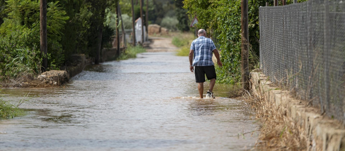 La calle inundada por las lluvias Les Cases d'Alcanar, Tarragona