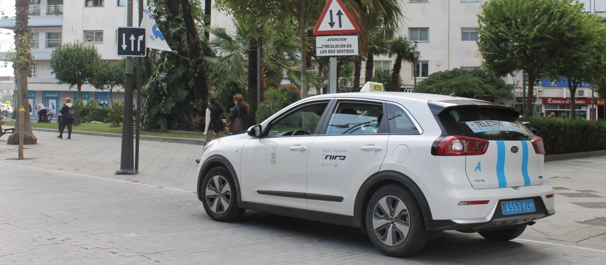 Un taxi en Huelva (archivo)