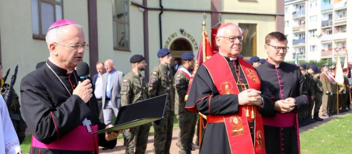 El cardenal Müller, durante la peregrinación