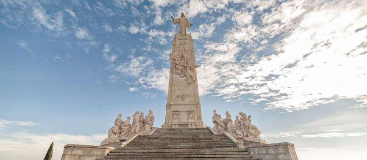 Monumento al Sagrado Corazón de Jesús