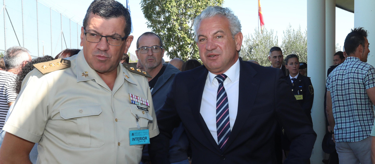 El delegado del Gobierno en Castilla y León, Nicanor Sen(C.), asiste a la celebración de Nuestra Señora de la Merced en la cárcel de Palencia