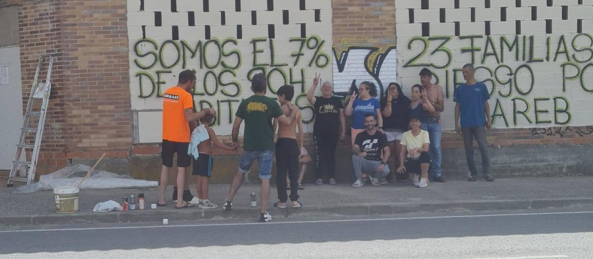 Vecinos de Babilafuente durante una protesta