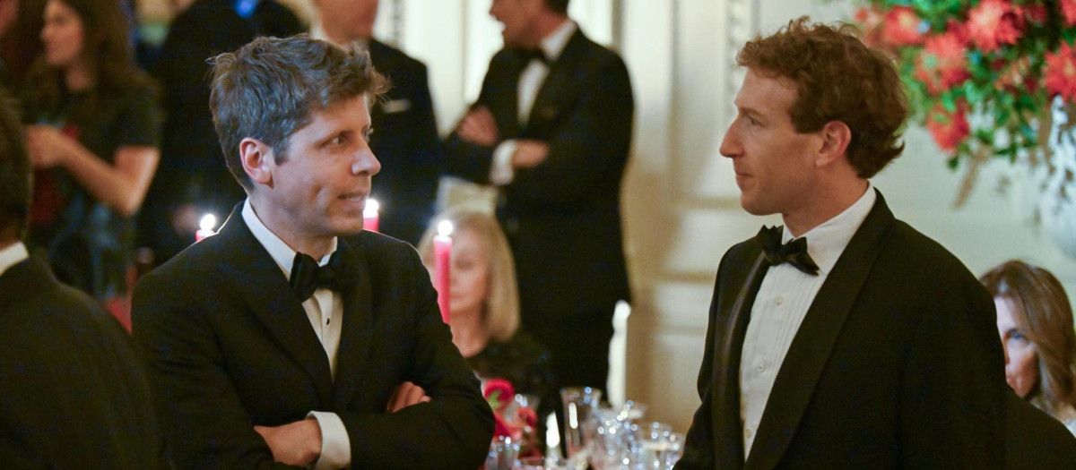 OpenAI CEO Sam Altman (L) and Meta CEO Mark Zuckerberg (R)