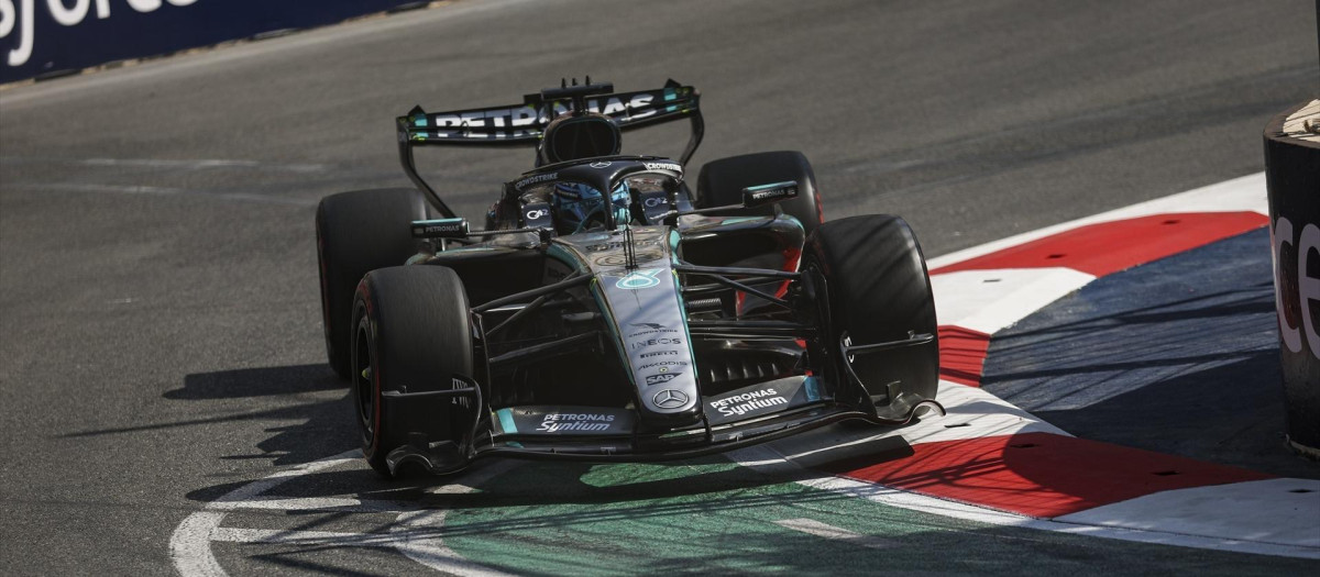 George Russell logró la pole en Bakú