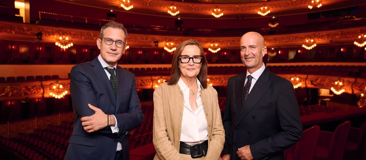 Valentí Oviedo, director general; Helena Guardans, presidenta de la Fundación, y Víctor García de Gomar, director artístico del Liceo