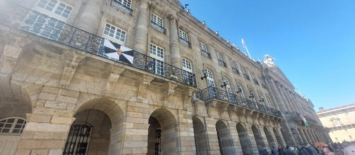 Banderas en en Ayuntamiento de Santiago