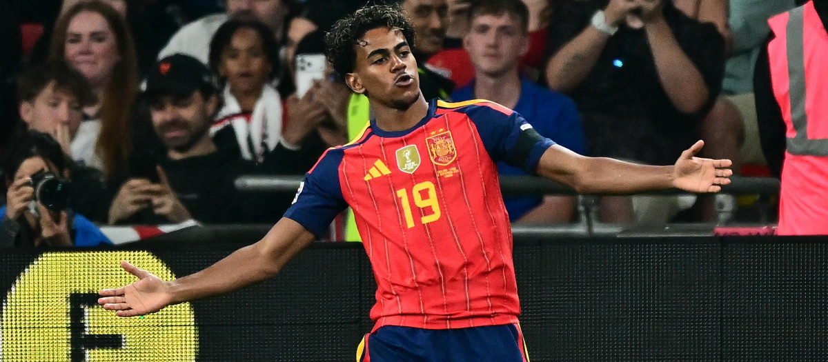 Lamine Yamal, durante el Inglaterra - España de la Nations League