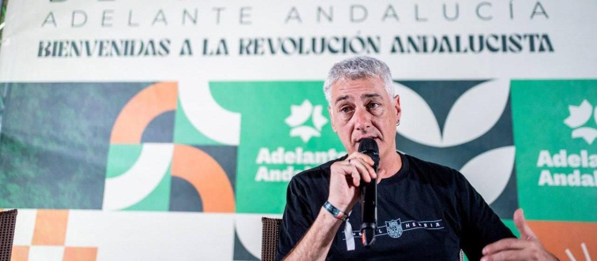 Oskar Matute, portavoz de Bildu en el Congreso, en la escuela de otoño de Adelante