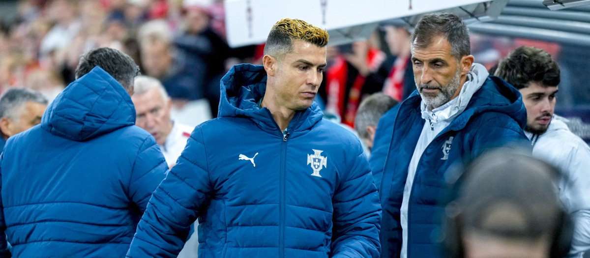Cristiano Ronaldo, dirección al banquillo en el Noruega - Portugal