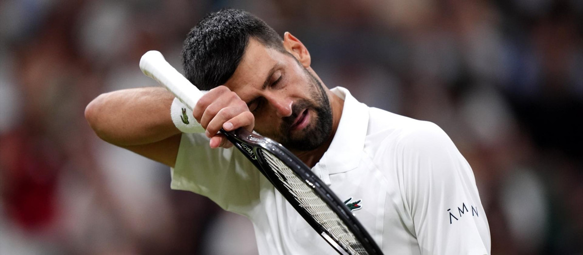 Novak Djokovic, en un partido en Wimbledon esta temporada