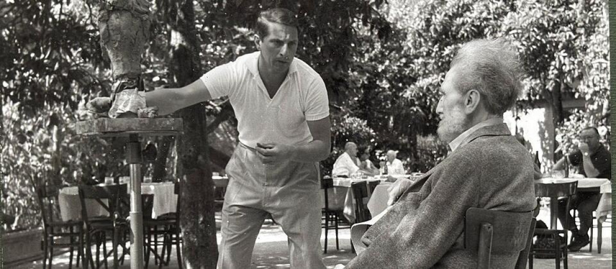Ernesto Ornati retratando a Ezra Pound en Rapallo (Italia) en 1967